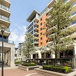Italian Elegance In Riverside Battersea