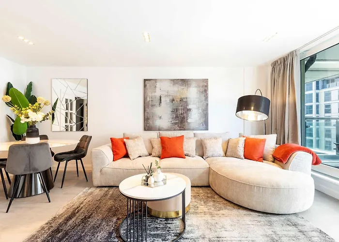 Italian Elegance In Riverside Battersea