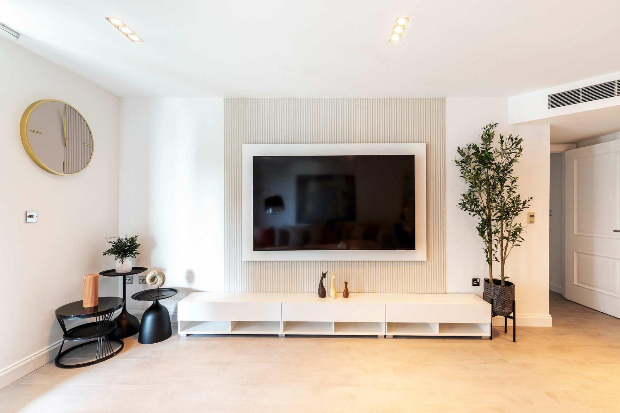 Italian Elegance In Riverside Battersea Appartamento *