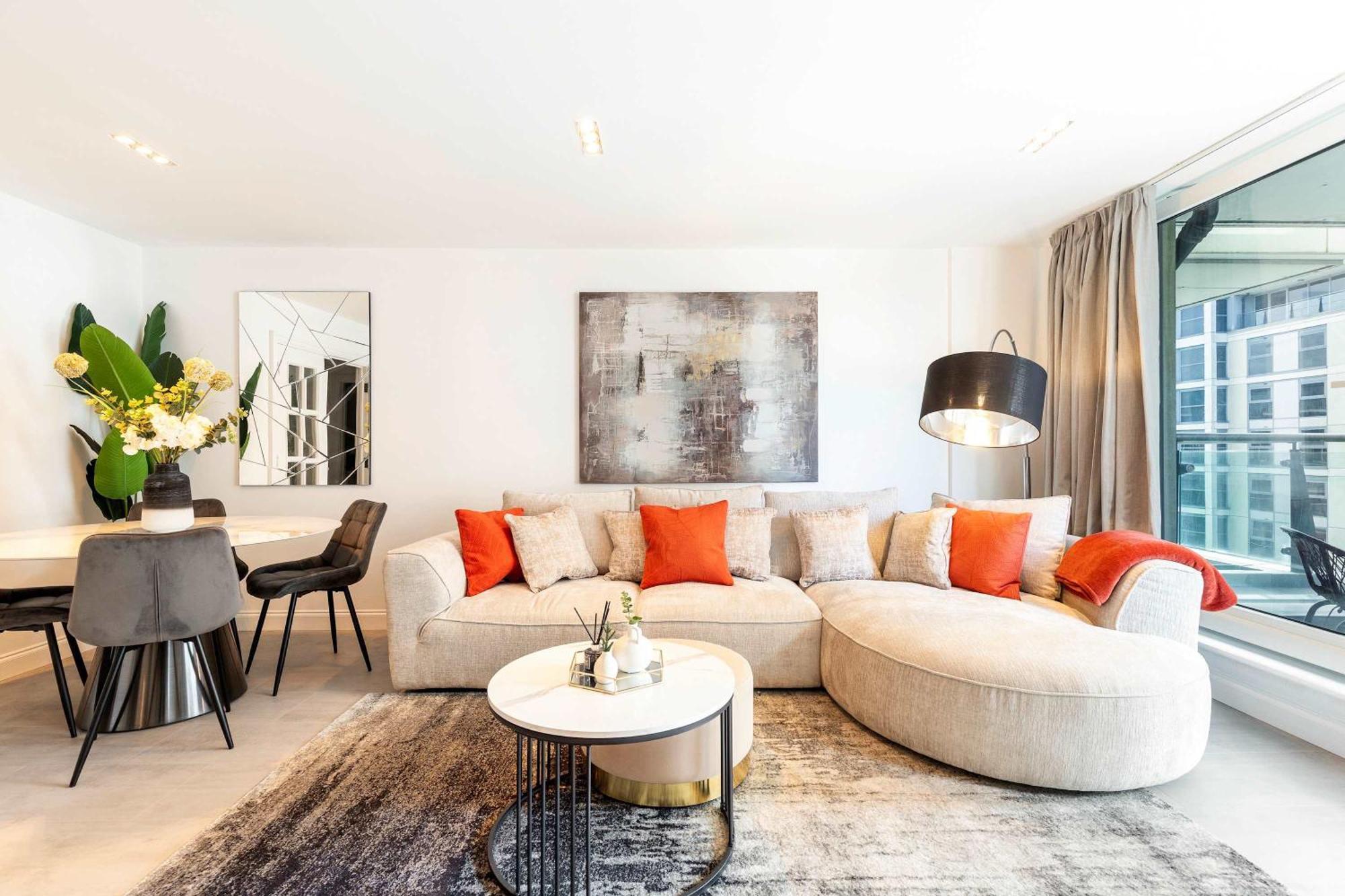Italian Elegance In Riverside Battersea Appartamento
