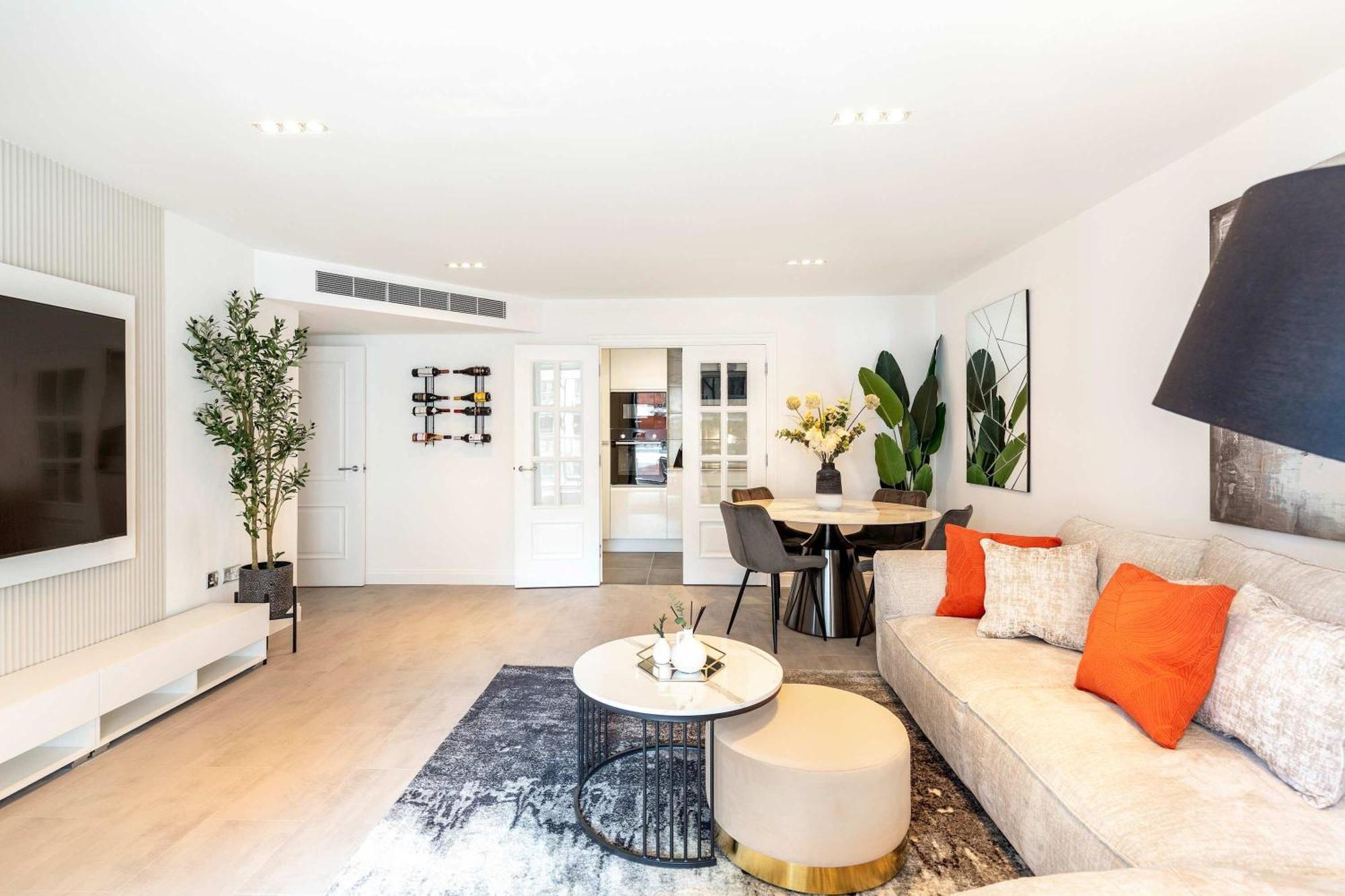 Italian Elegance In Riverside Battersea Appartamento Londra