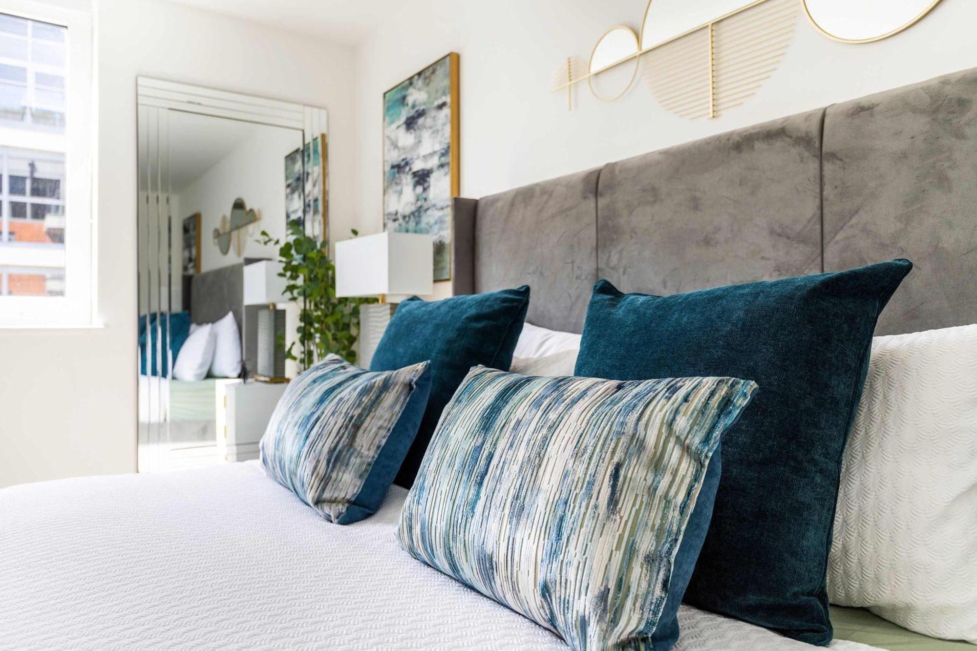 Italian Elegance In Riverside Battersea Appartamento *